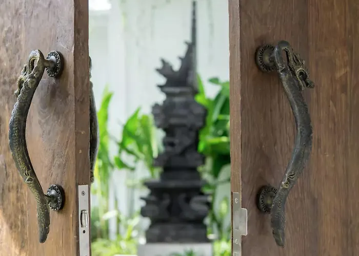 ベッド・アンド・ブレックファスト Grand In Khaleesi スミニャック